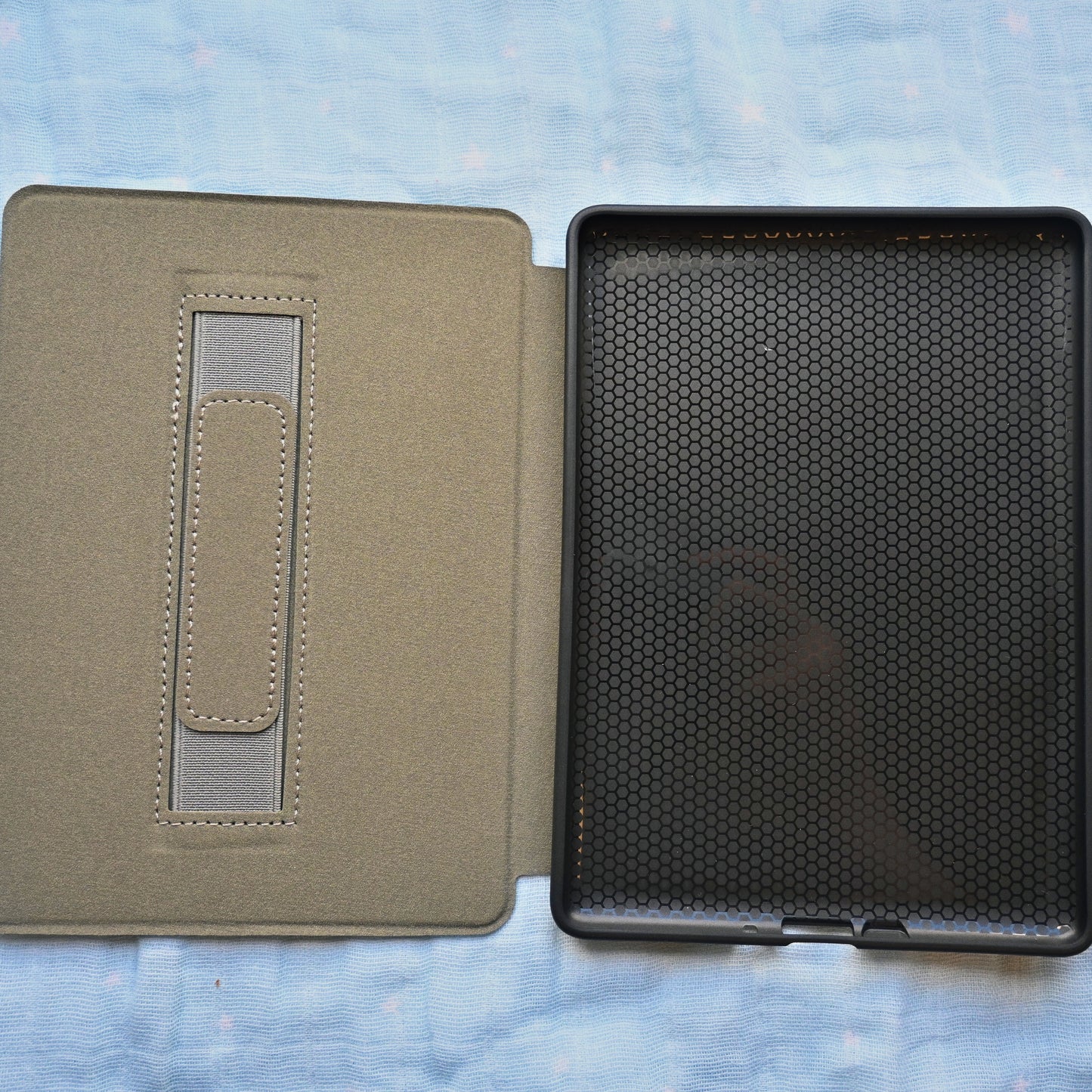 E-Reader Case As If You Could Out Read Me